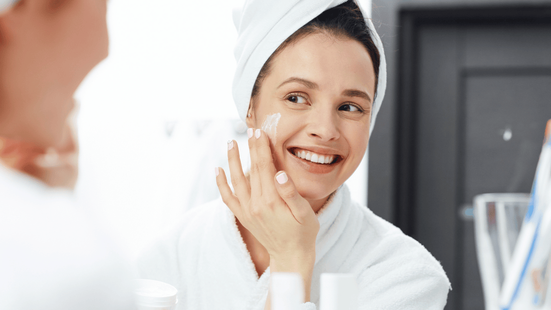 Moisturiser or Serum First? How to Layer Anti-Aging Products Correctly